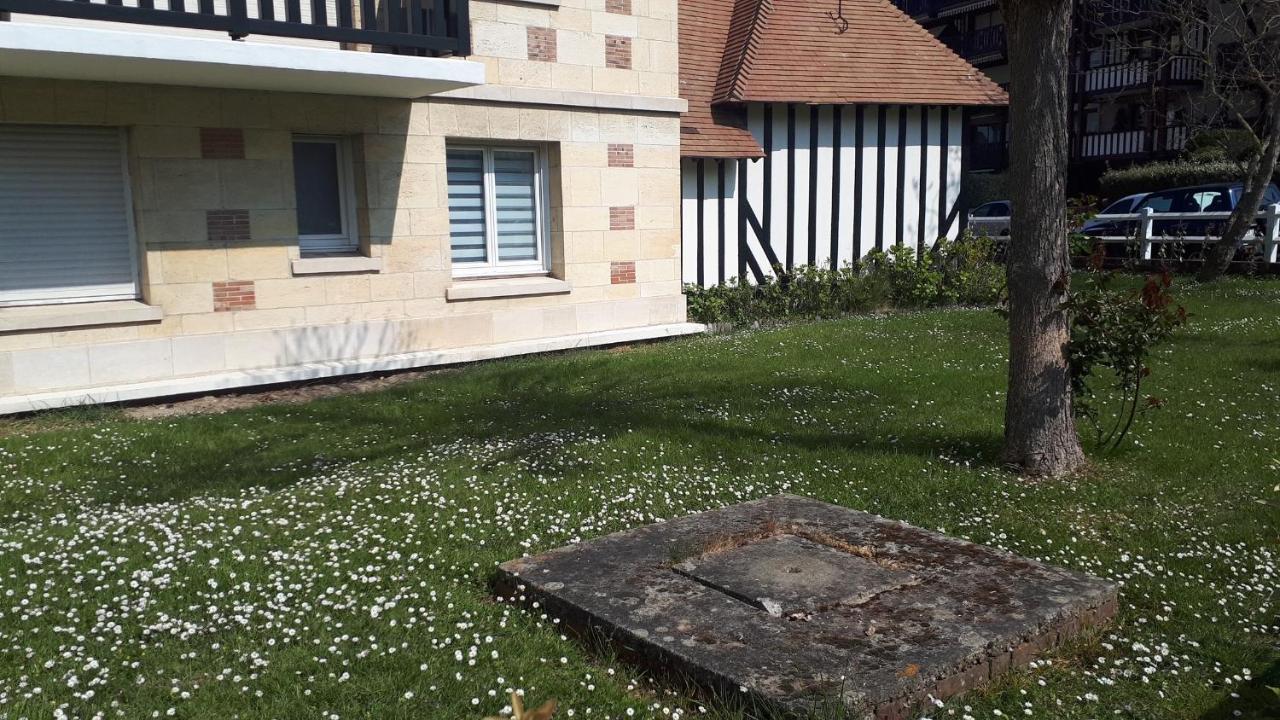 Le Deauvillais Deauville Exterior foto